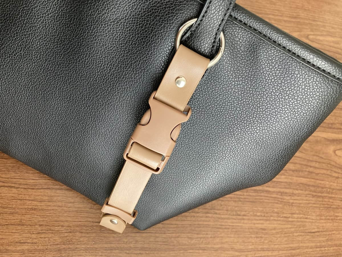 3COINSジャケットホルダー