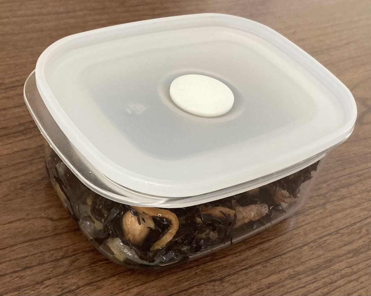 無印「バルブ付き密閉保存容器」