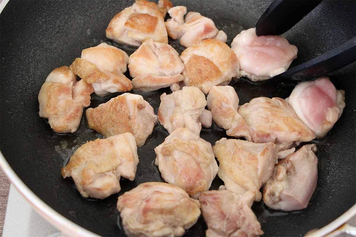 笠原将弘さん「鶏もも肉のごぼう照り焼き」