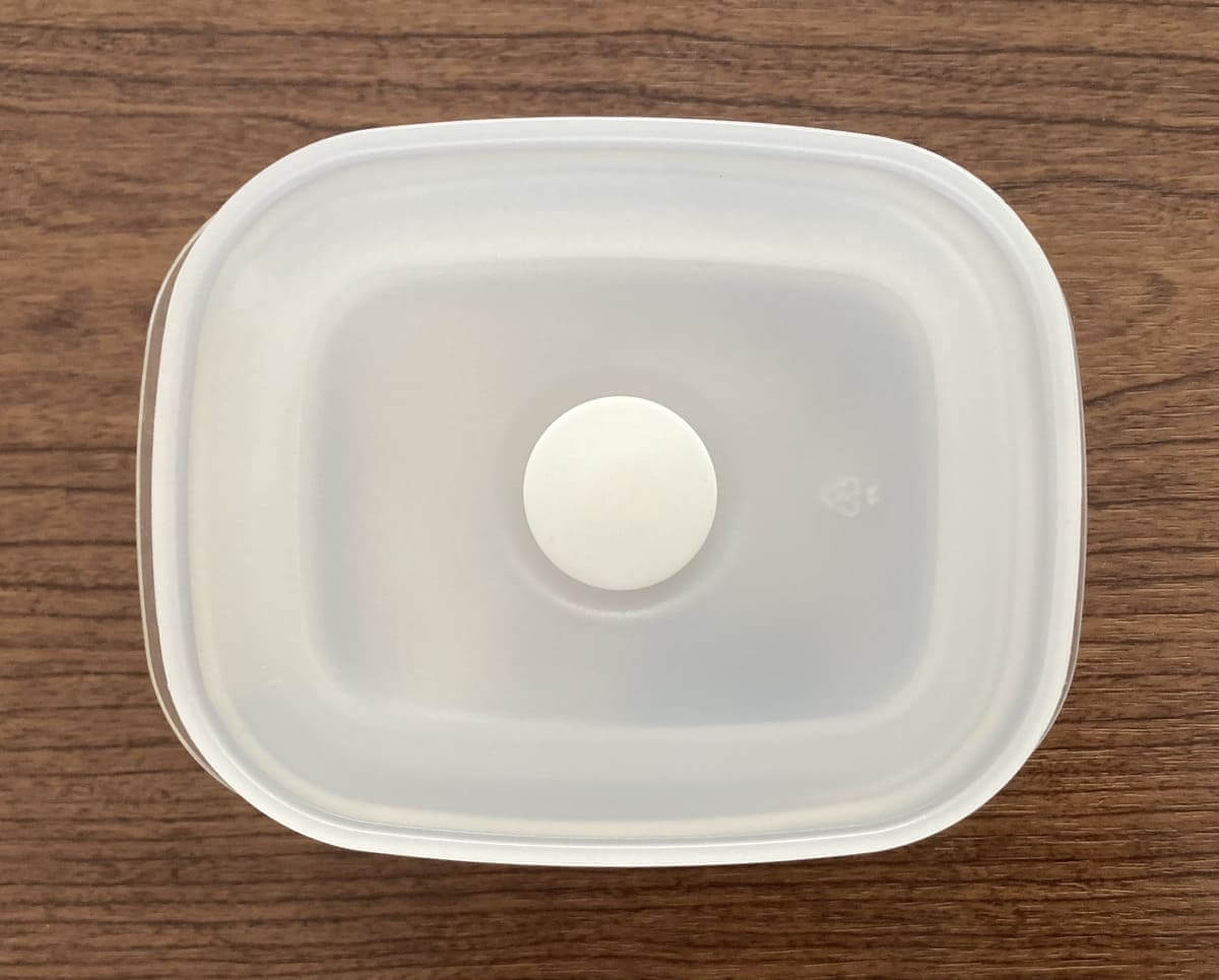 無印「バルブ付き密閉保存容器」