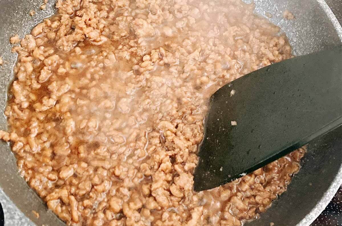 栗原はるみさん「青じそと黒ごまのそぼろご飯」