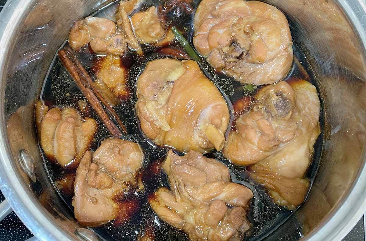 栗原はるみさん「鶏の骨付き肉のしょうゆ煮」