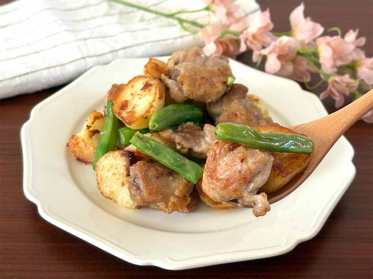 タサン志麻さん「カリカリじゃがいもと鶏のソテー」