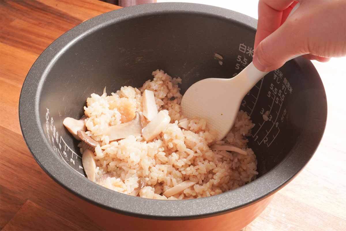 松茸の味お吸い物「簡単炊き込みご飯」