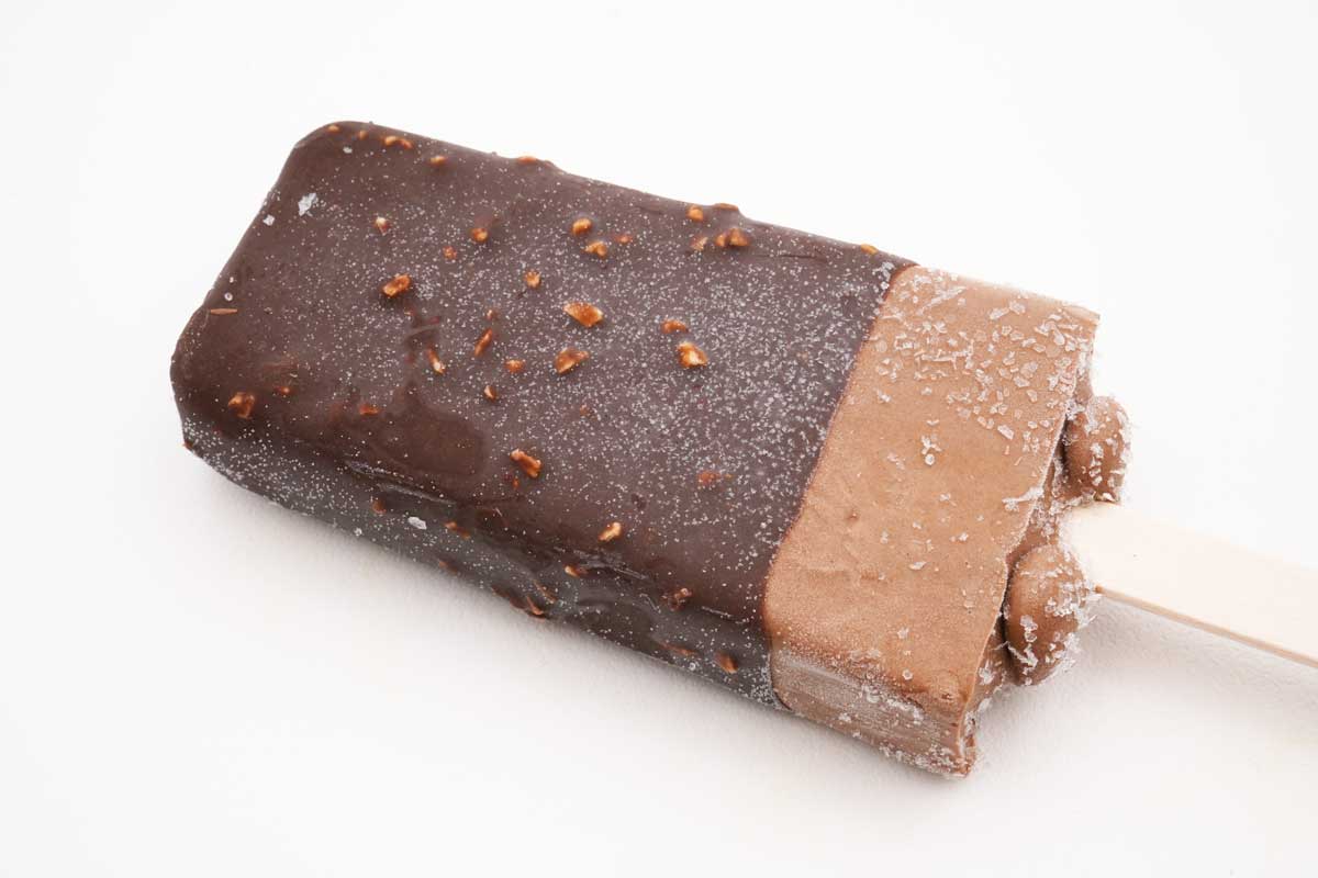 ファミマ「ピエール マルコリーニ監修　ショコラアイスバー」