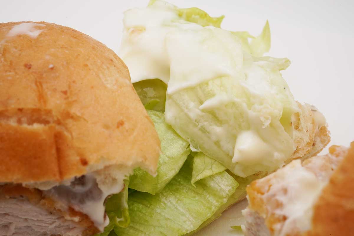 ケンタッキー「チーズにおぼれるフィレバーガー（クリーミーモッツァレラ）」