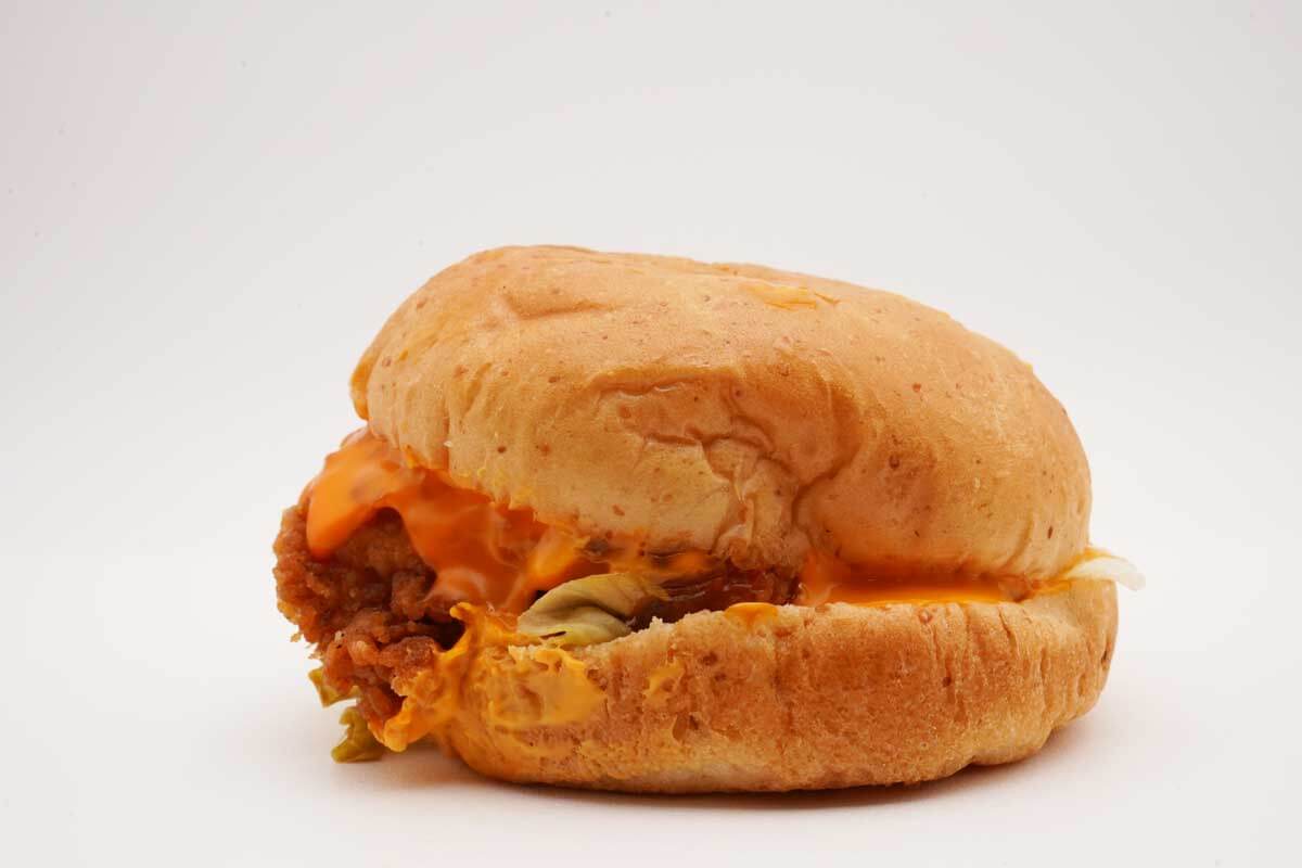 KFCチーズにおぼれるフィレバーガー