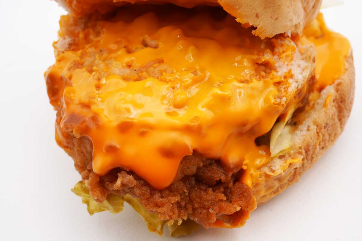 KFCチーズにおぼれるフィレバーガー