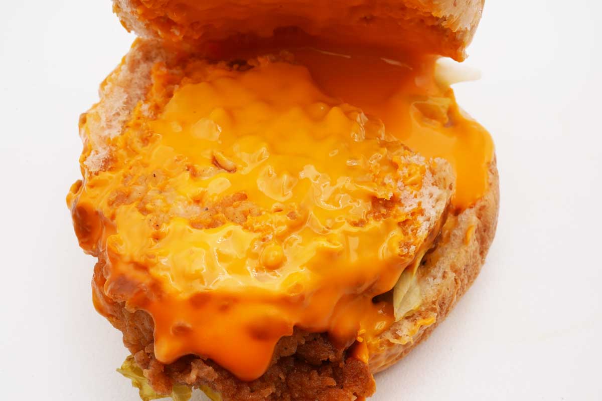 KFCチーズにおぼれるフィレバーガー