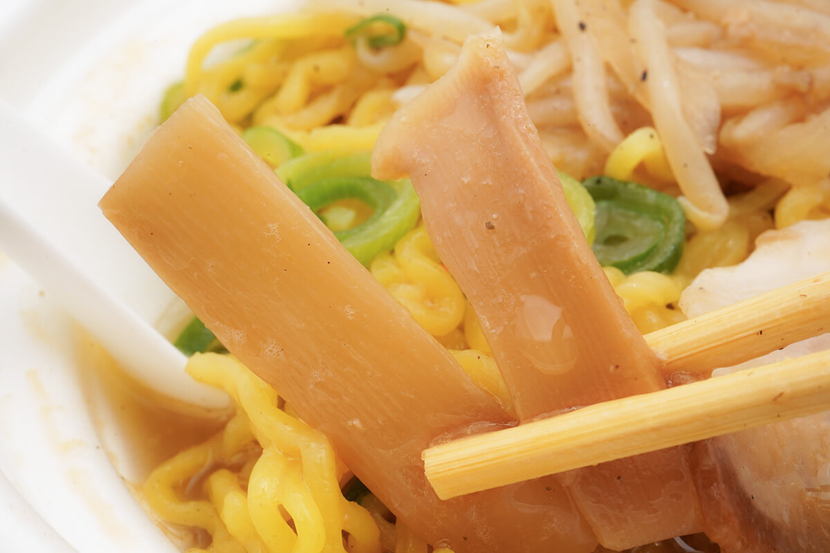 セブンイレブン札幌すみれ監修濃厚みそラーメン