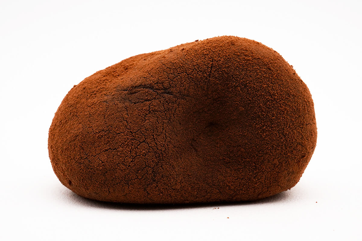 セブンイレブン「まるごと一粒 ショコラ苺大福」