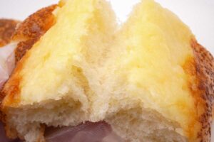 セブンイレブン　チーズマヨネーズパン