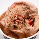 セブンイレブン限定「森永　モウスペシャル　いちごミルクティー」