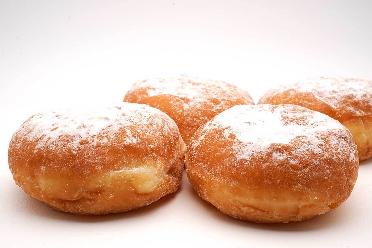 ファミマホイップクリームドーナツ4個入