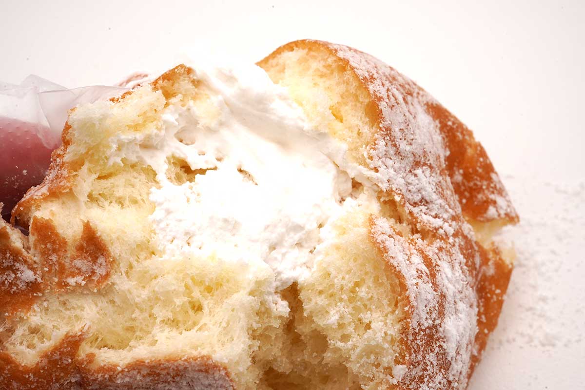 ファミマホイップクリームドーナツ4個入