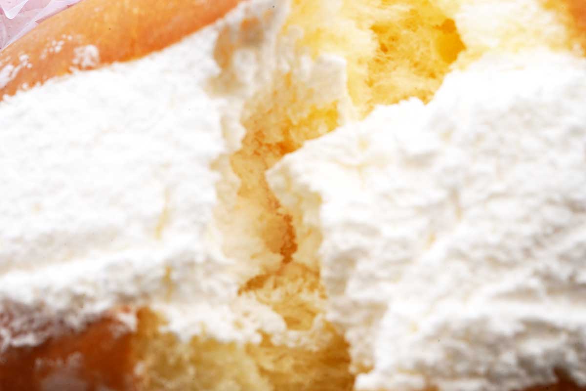 ファミマ生コッペパン（たっぷりミルクホイップ）