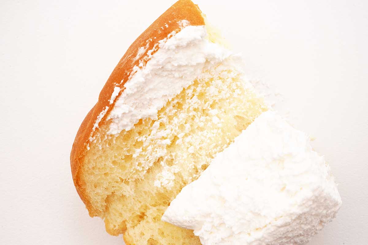 ファミマ生コッペパン（たっぷりミルクホイップ）