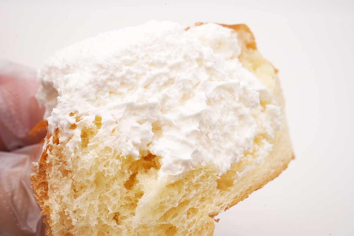 ファミマ生コッペパン（たっぷりミルクホイップ）