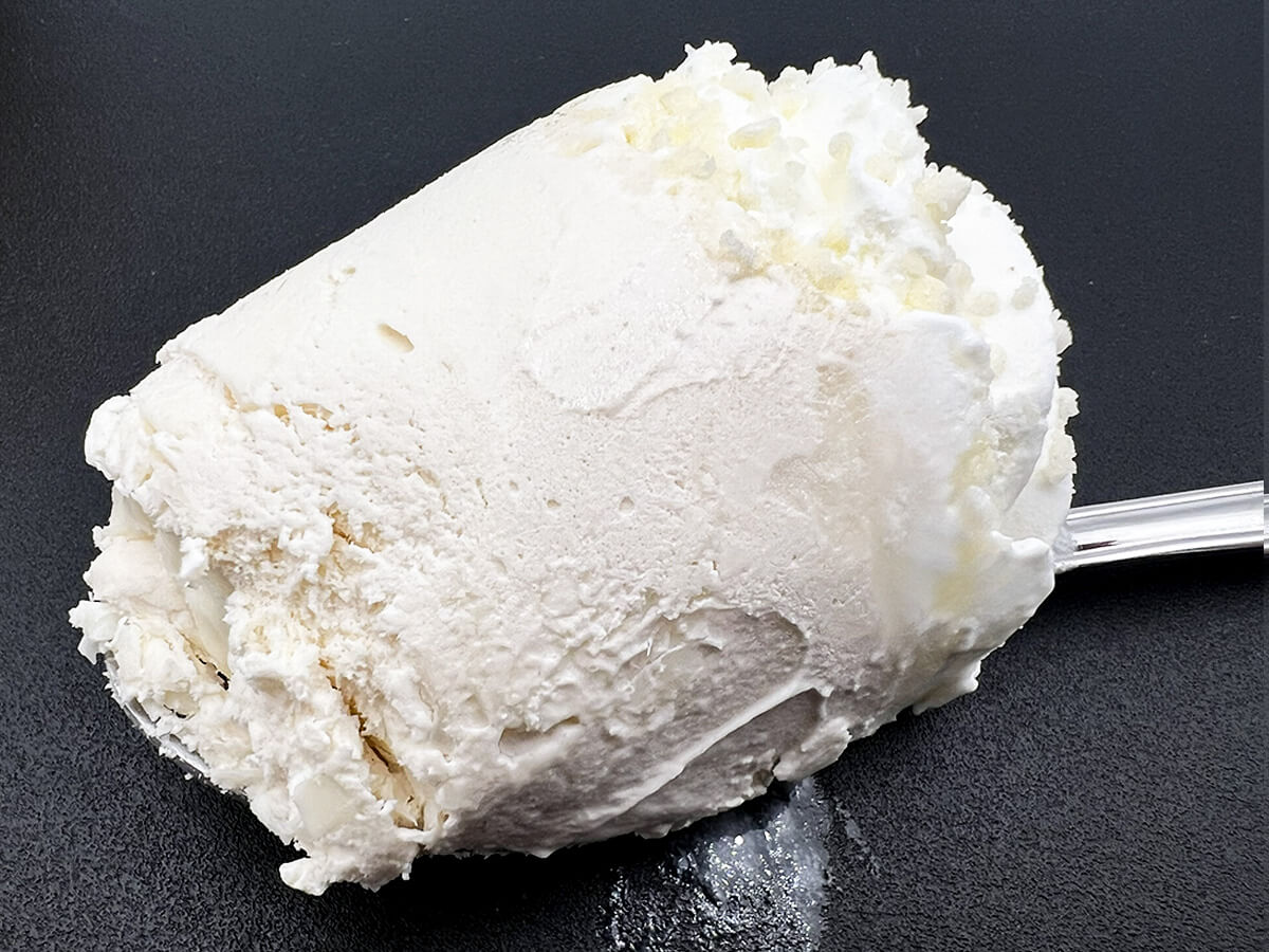 セブンイレブン限定白いダースのパフェアイス