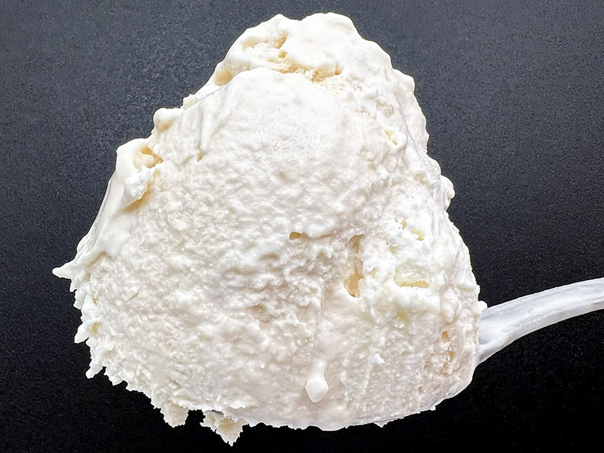 セブンイレブン限定白いダースのパフェアイス