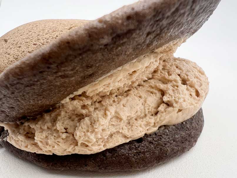 セブンイレブン「ガーナショコラ生どら焼」