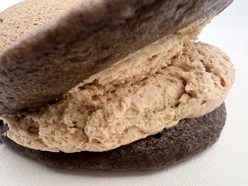 セブンイレブン「ガーナショコラ生どら焼」