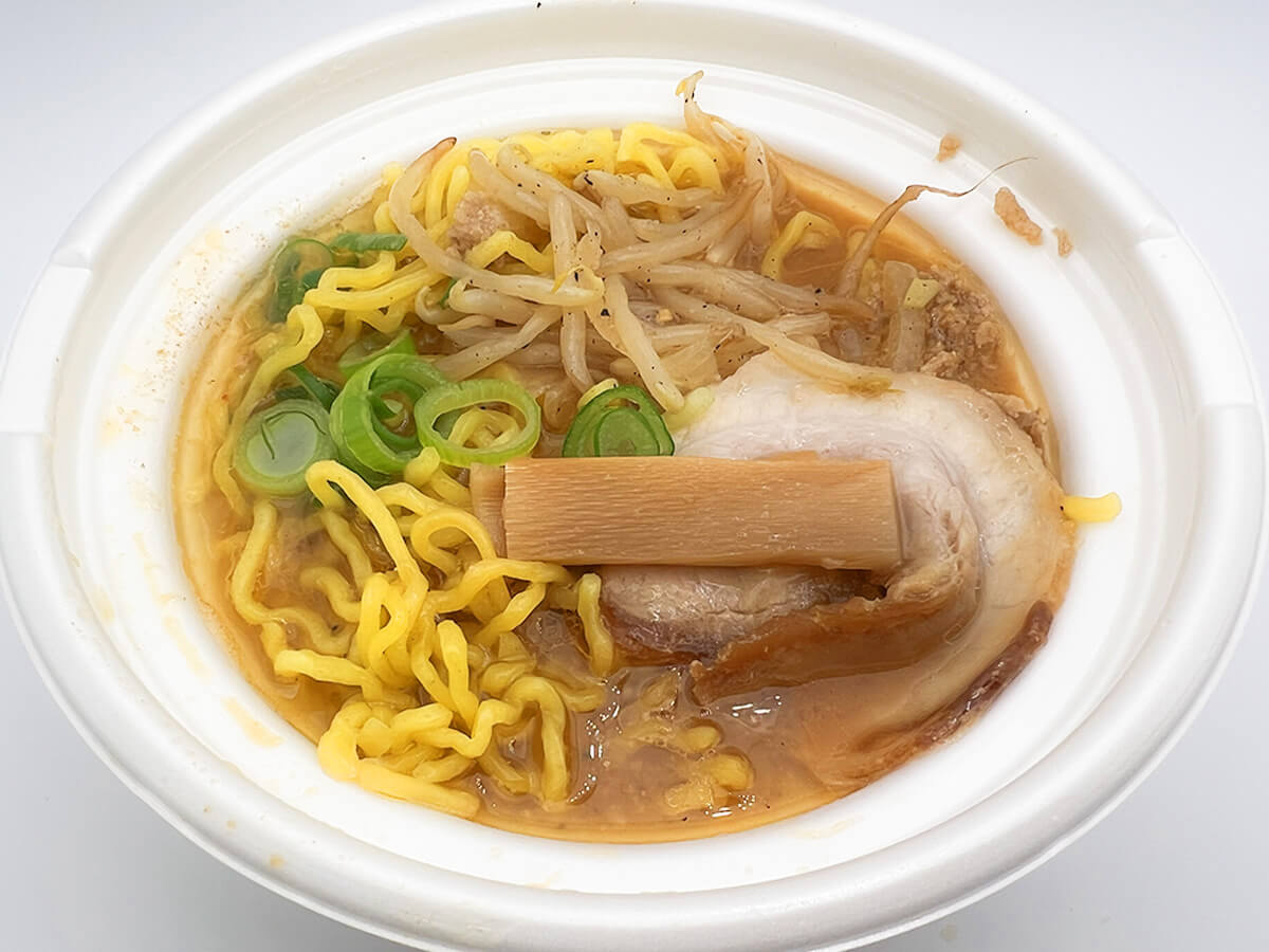 セブンイレブン札幌すみれ監修濃厚みそラーメン
