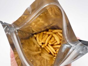 ローソン限定で「亀田の柿の種 ドラクエ ちからのたね味」