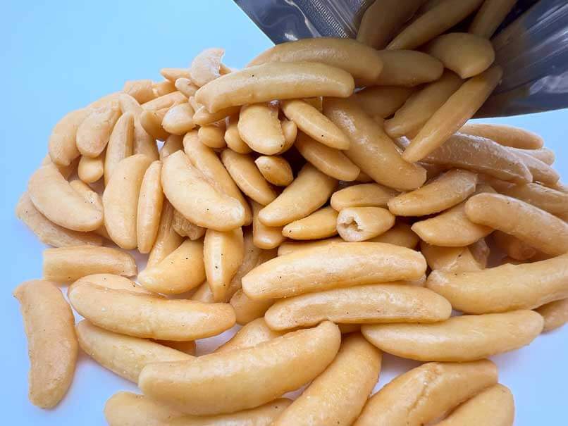 ローソン限定で「亀田の柿の種 ドラクエ ちからのたね味」