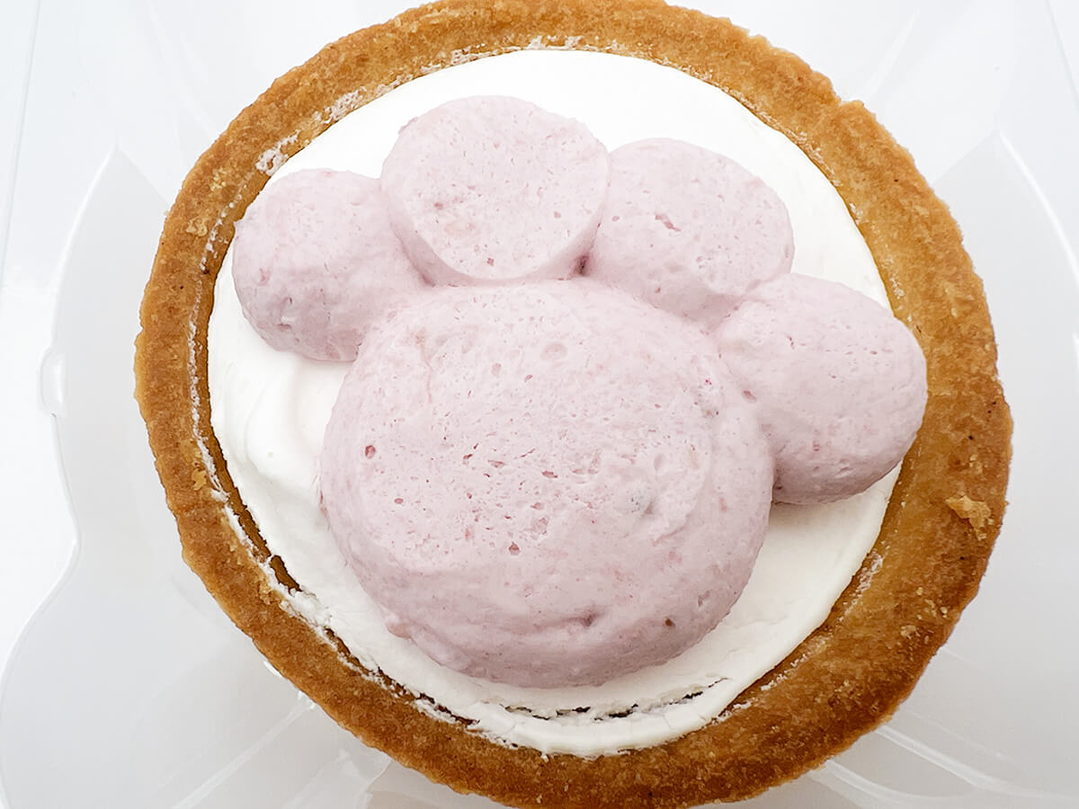 ファミマ「肉球タルト(いちご&チョコ)」