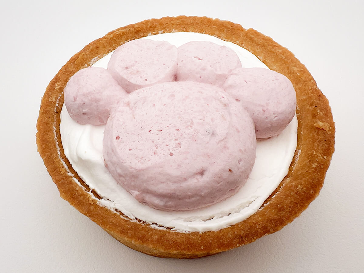 ファミマ「肉球タルト(いちご&チョコ)」