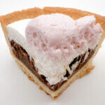 ファミマ「肉球タルト（いちご＆チョコ）」