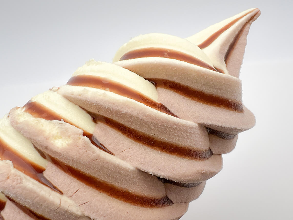 ファミマ「赤城　たっぷりソフト　チョコバナナ」