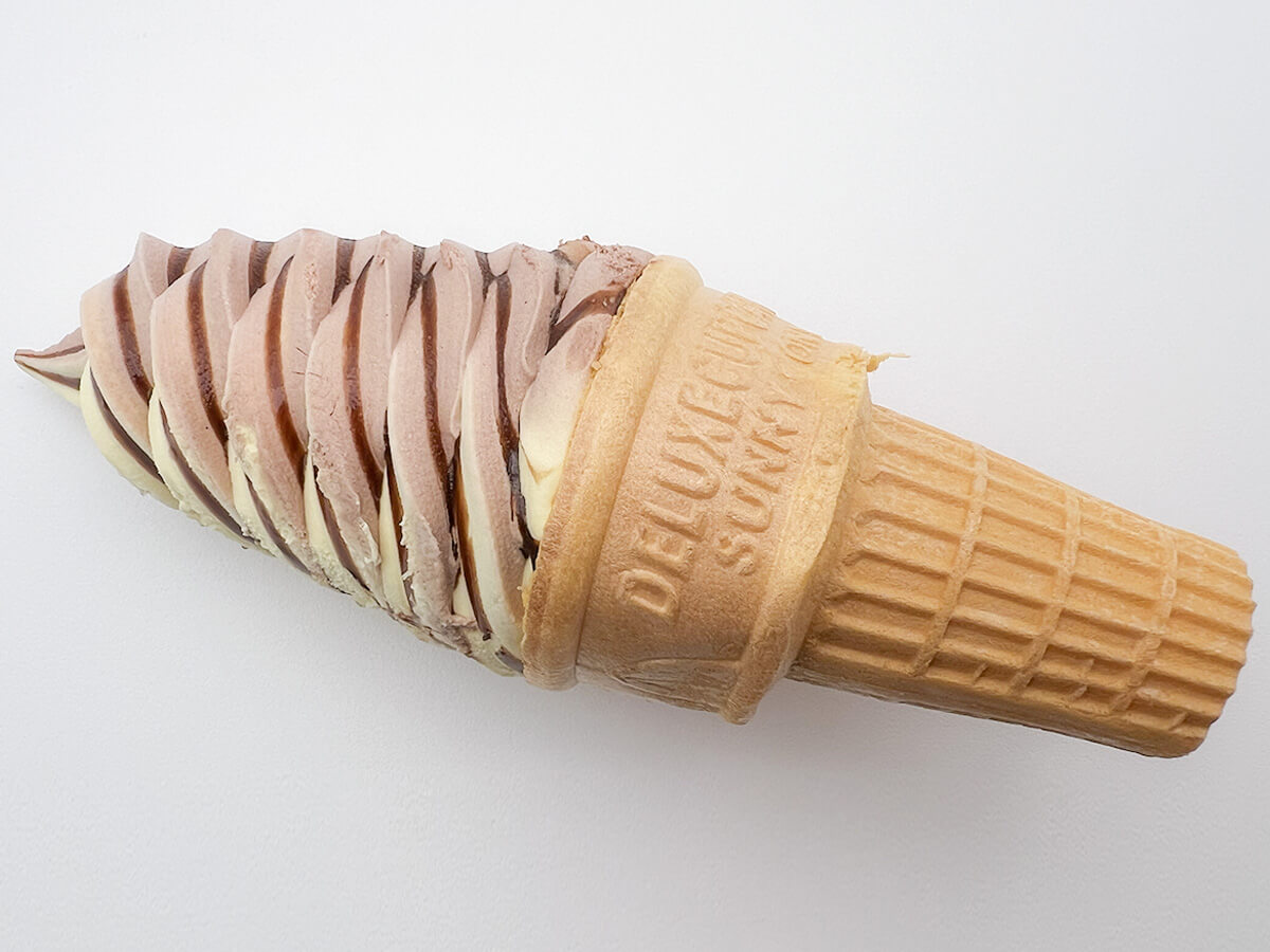 ファミマ「赤城　たっぷりソフト　チョコバナナ」