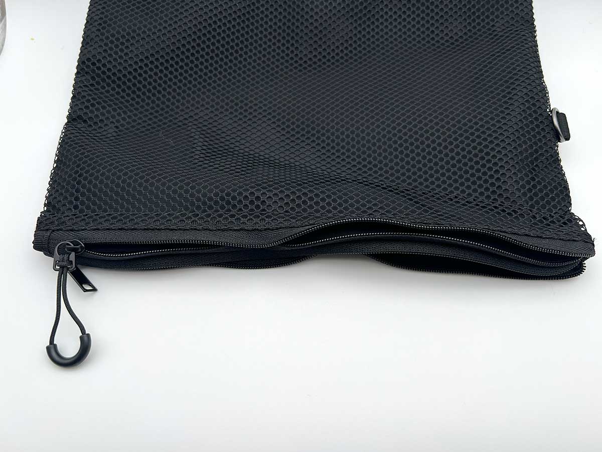 無印良品ポリエステルダブルファスナーケース