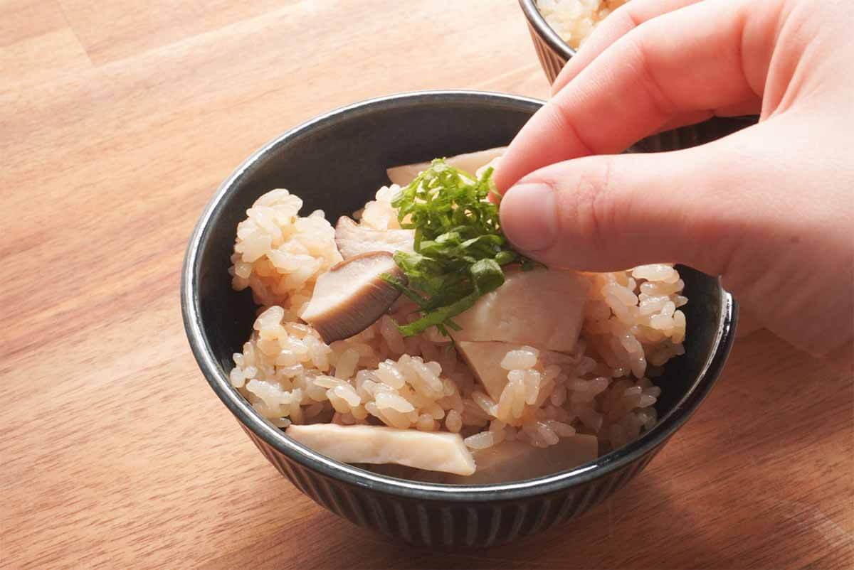 松茸の味お吸い物「簡単炊き込みご飯」