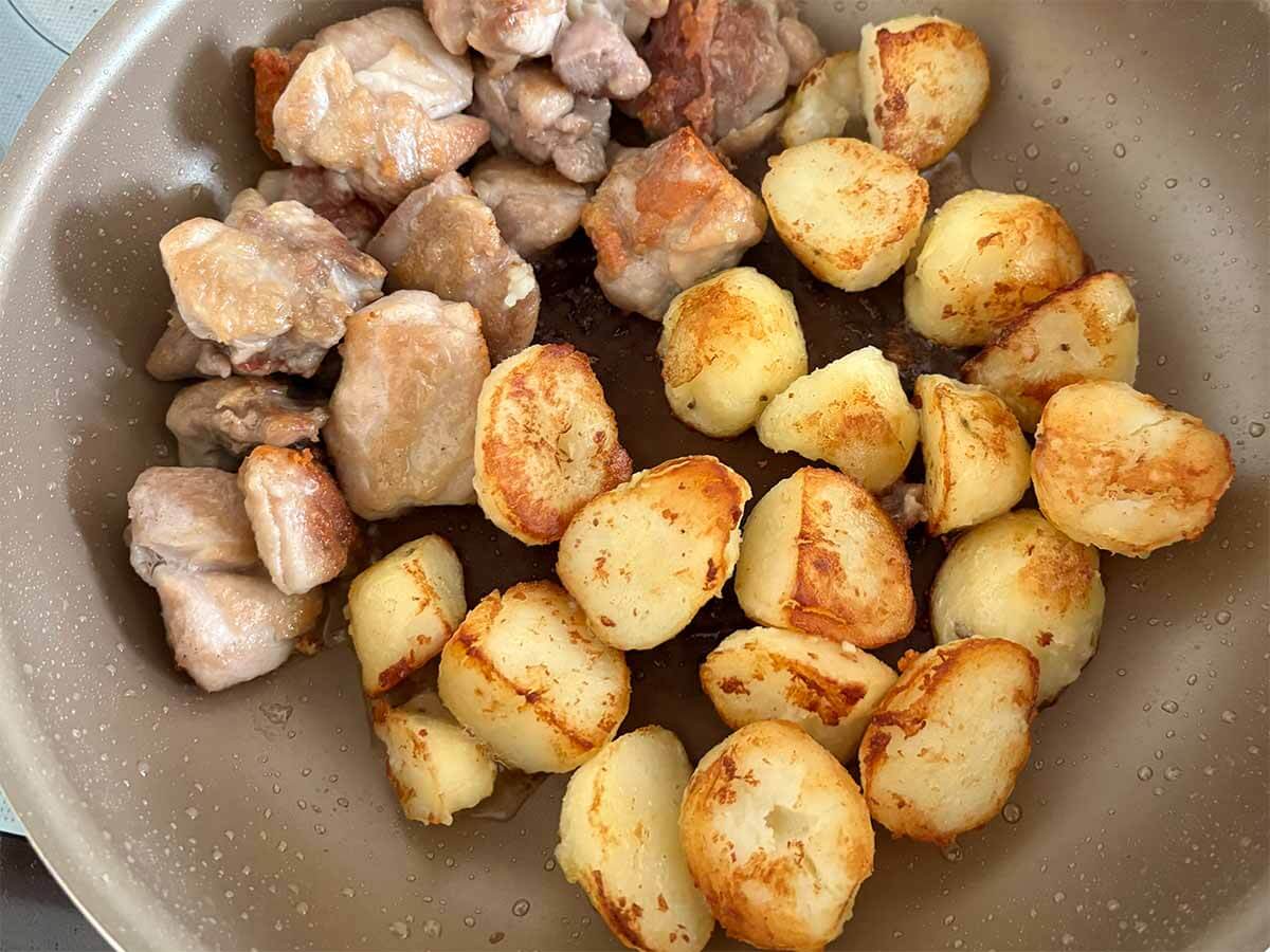 タサン志麻さん「カリカリじゃがいもと鶏のソテー」