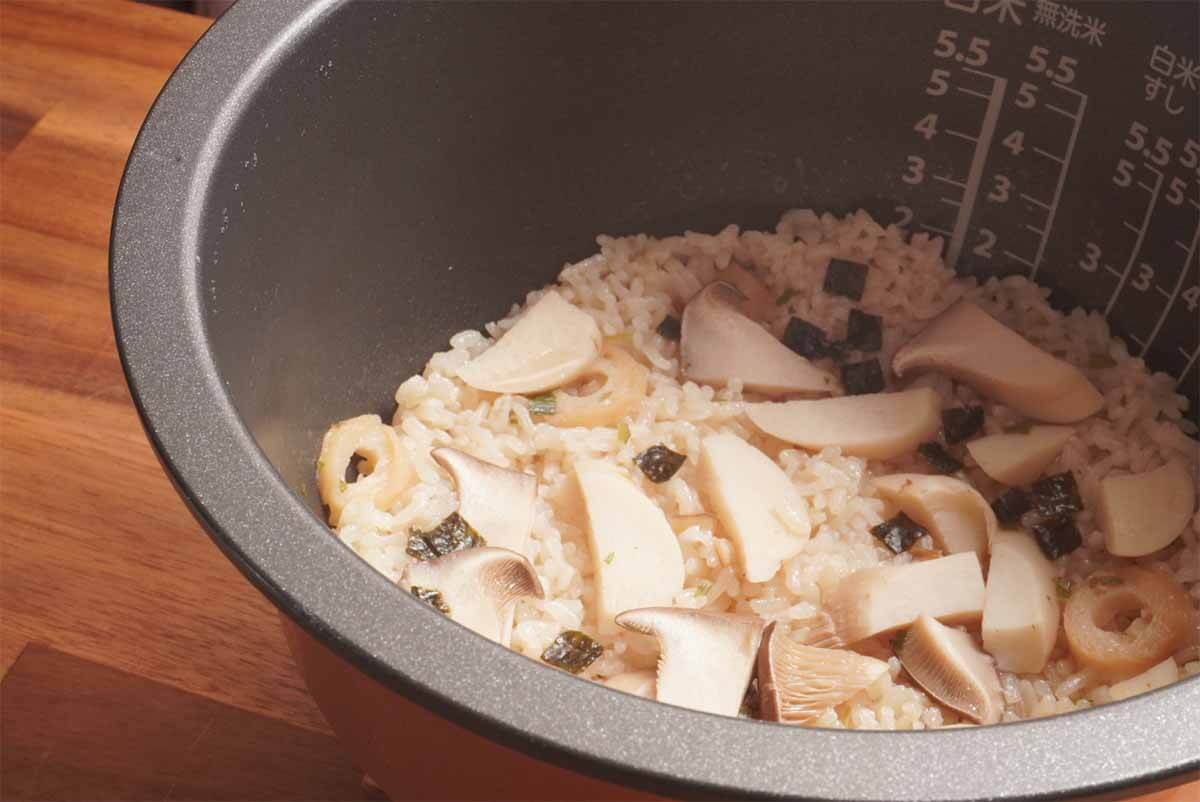 松茸の味お吸い物「簡単炊き込みご飯」