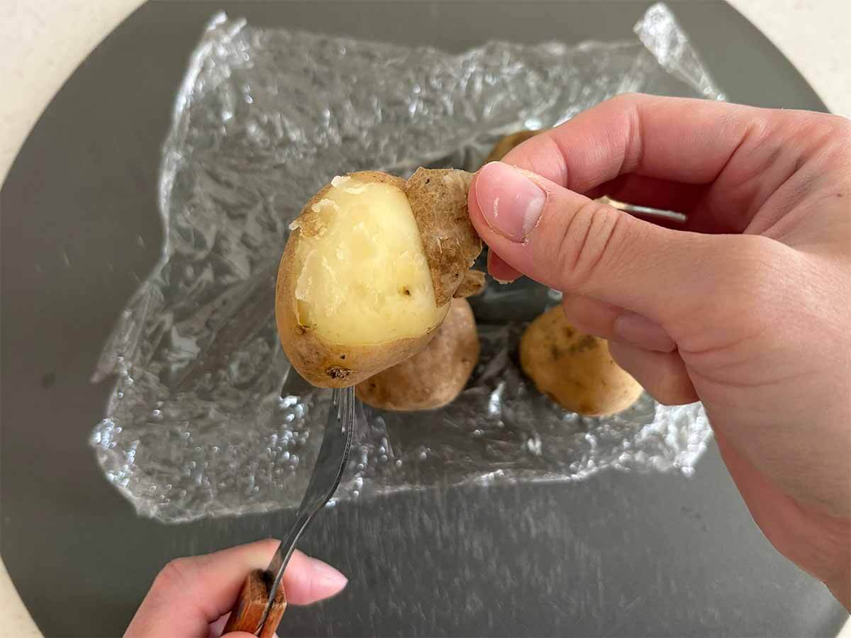 タサン志麻さん「カリカリじゃがいもと鶏のソテー」