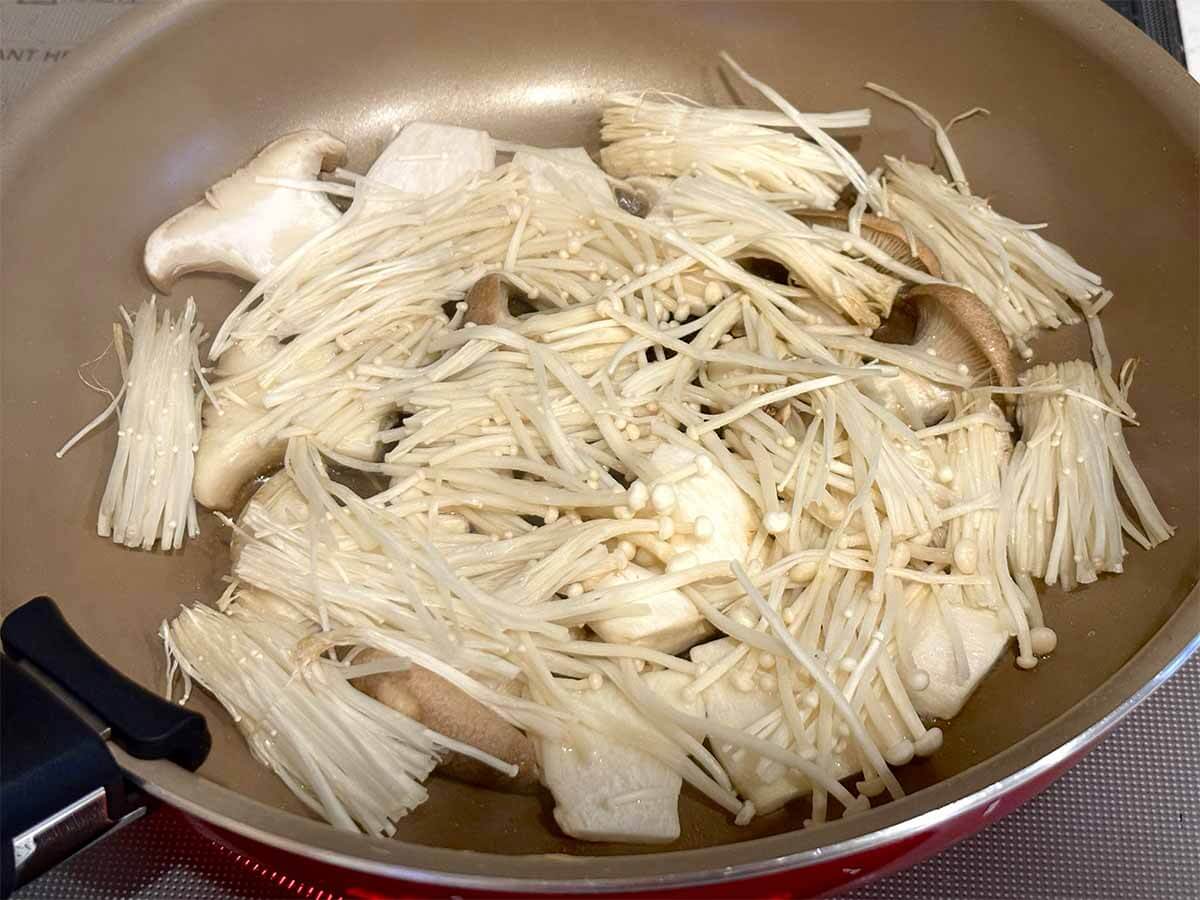 タサン志麻さん「きのこと豚肉のソテー」