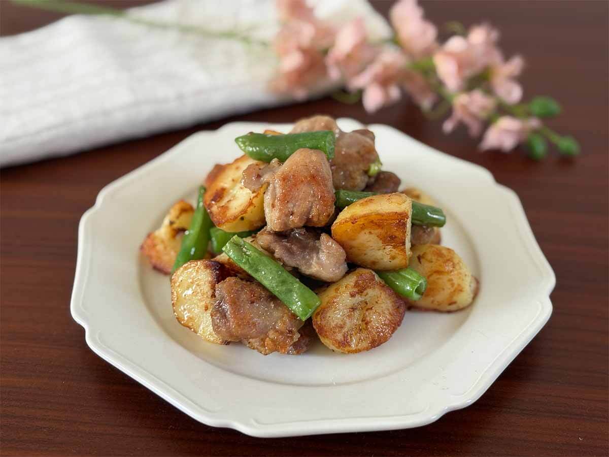 タサン志麻さん「カリカリじゃがいもと鶏のソテー」