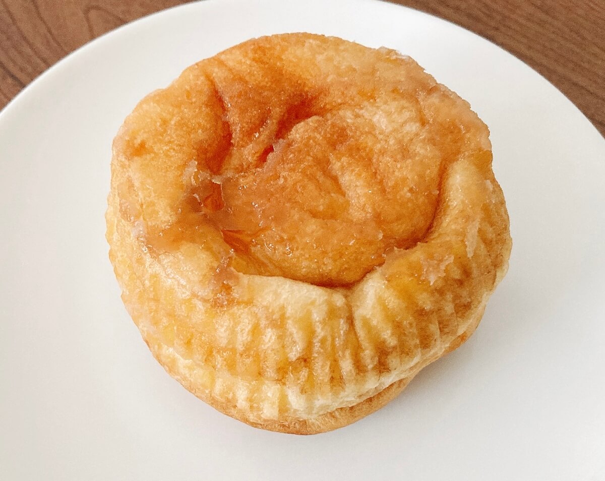 ファミリーマート「たっぷりクリームのクレームブリュレパン」