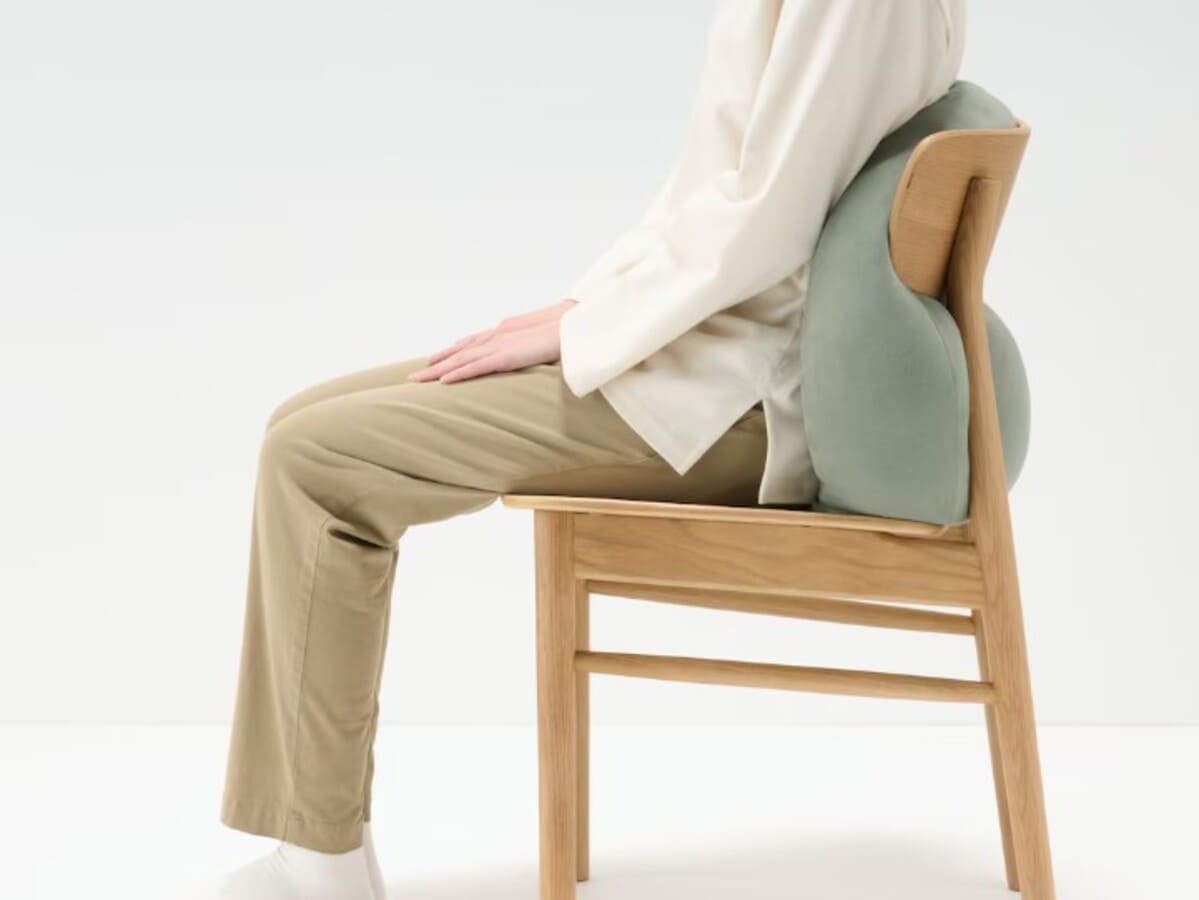 無印良品　背当てにもなるやわらかマルチクッション