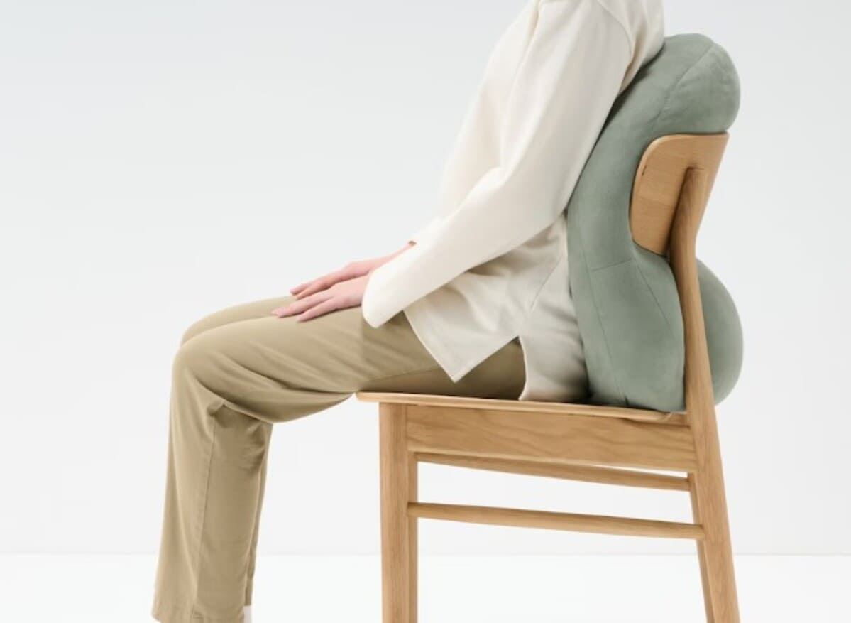 無印良品　背当てにもなるやわらかマルチクッション