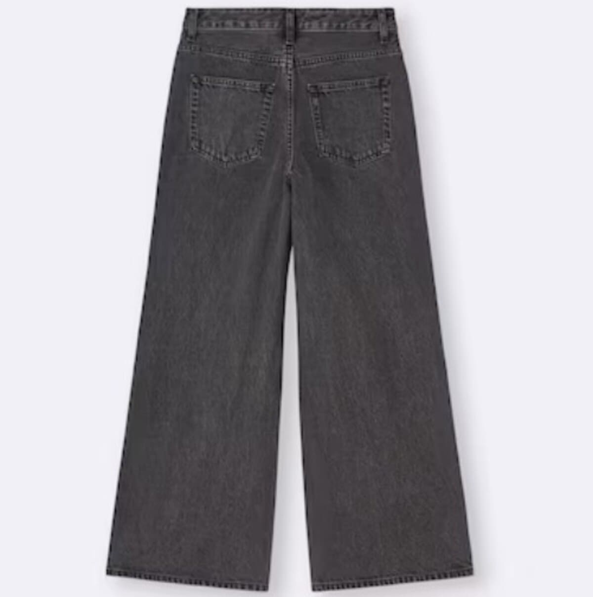 GU　バギーフレアジーンズ