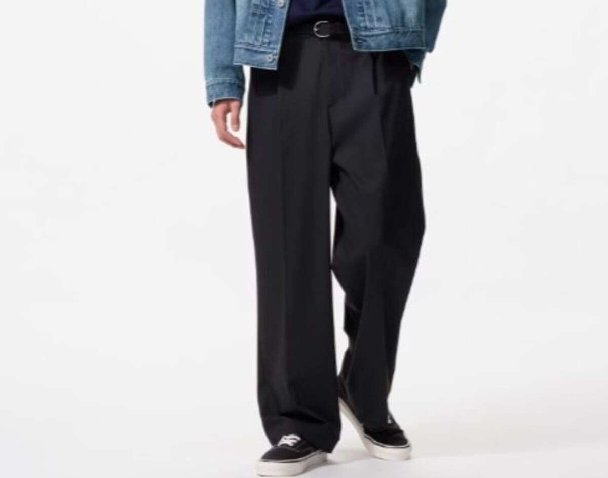 ユニクロ　タックワイドパンツ