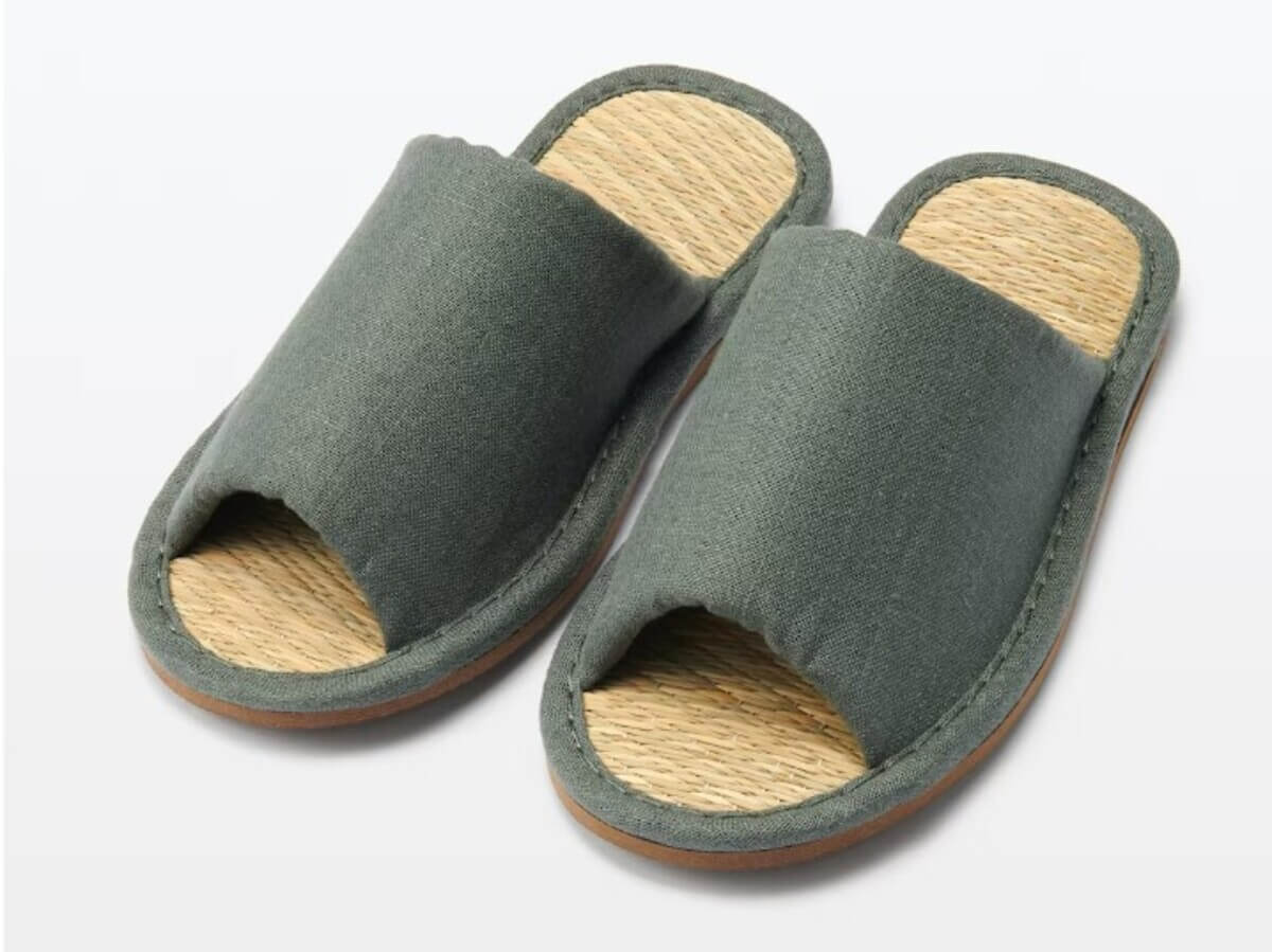 無印良品　イ草スリッパ・前あき