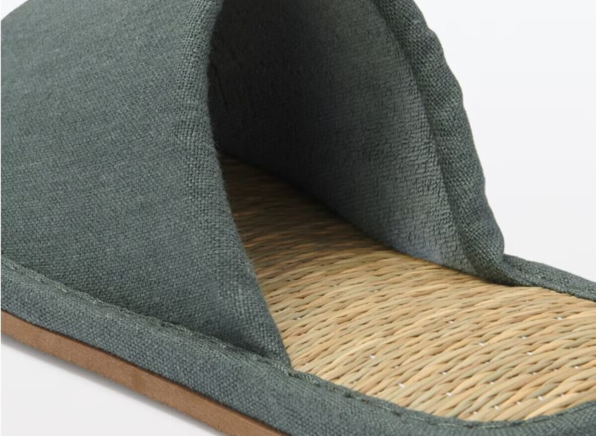 無印良品　イ草スリッパ・前あき