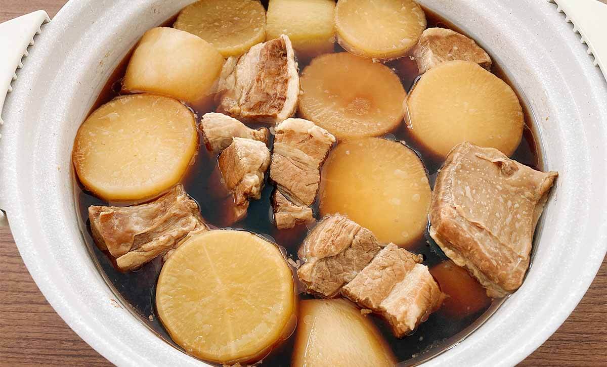 栗原はるみさん「大根と豚肉のべっこう煮」