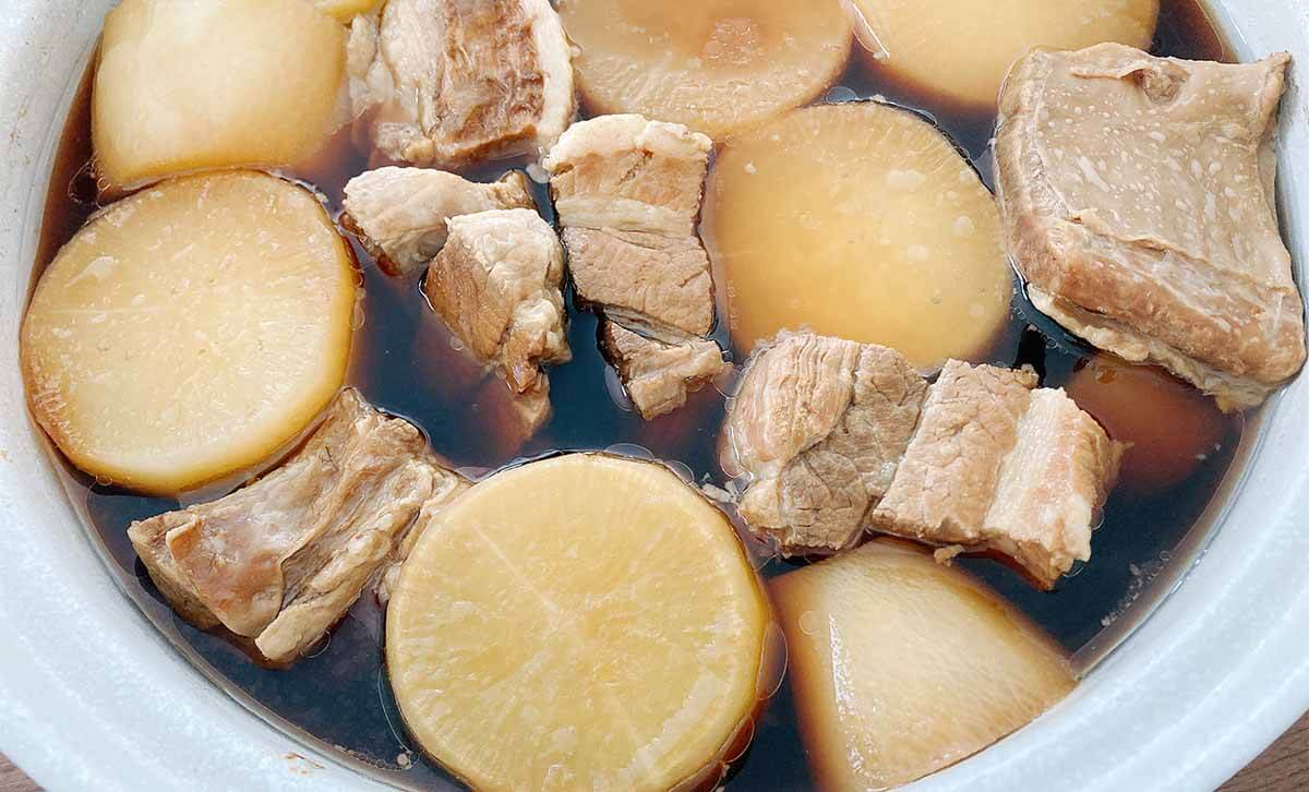 栗原はるみさん「大根と豚肉のべっこう煮」